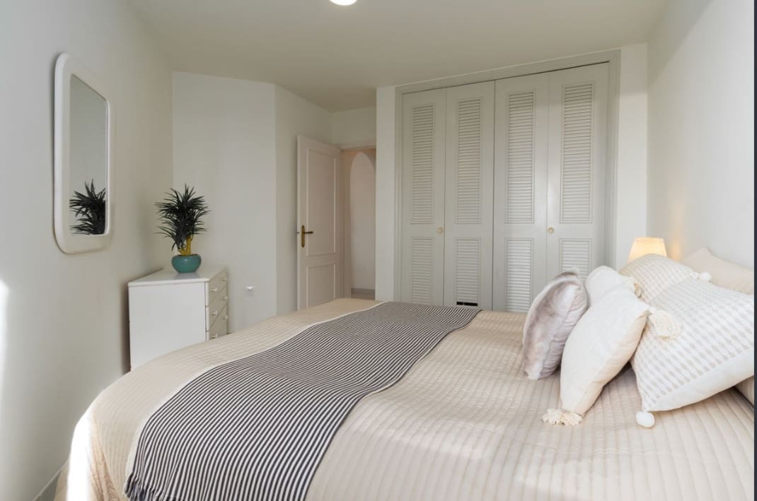 2 sovrum Takvåning till salu i Riviera del Sol med pool - 299 000 € (Ref: 9606565)