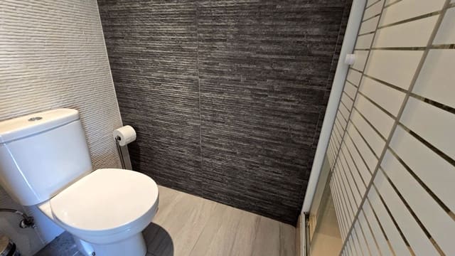 2 sovrum Lägenhet till salu i Calahonda, Mijas med pool - 299 950 € (Ref: 9609916)