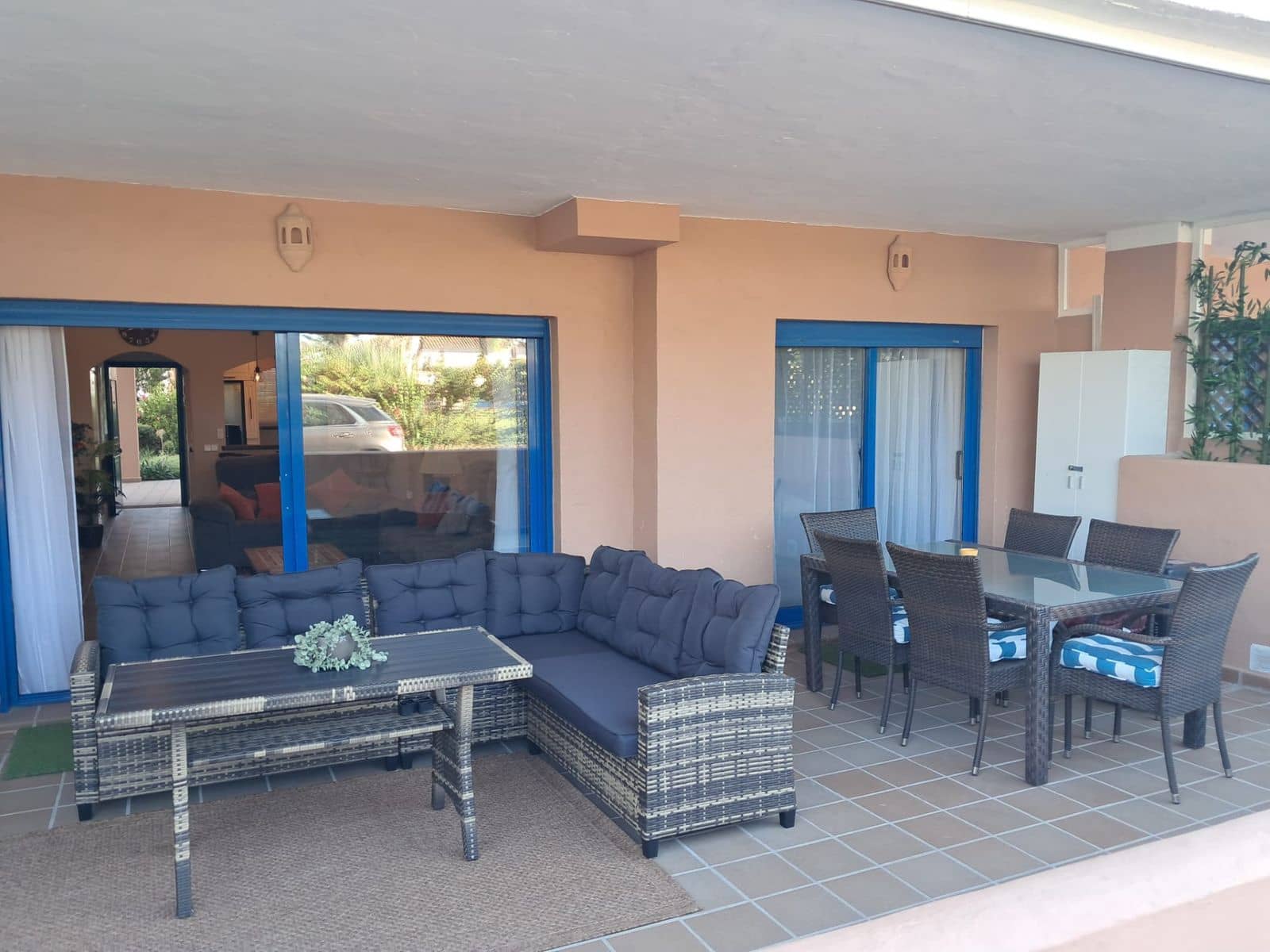 2 soveværelse Lejlighed til salg i La Duquesa / Puerto de la Duquesa med swimmingpool - € 369.000 (Ref: 9611473)