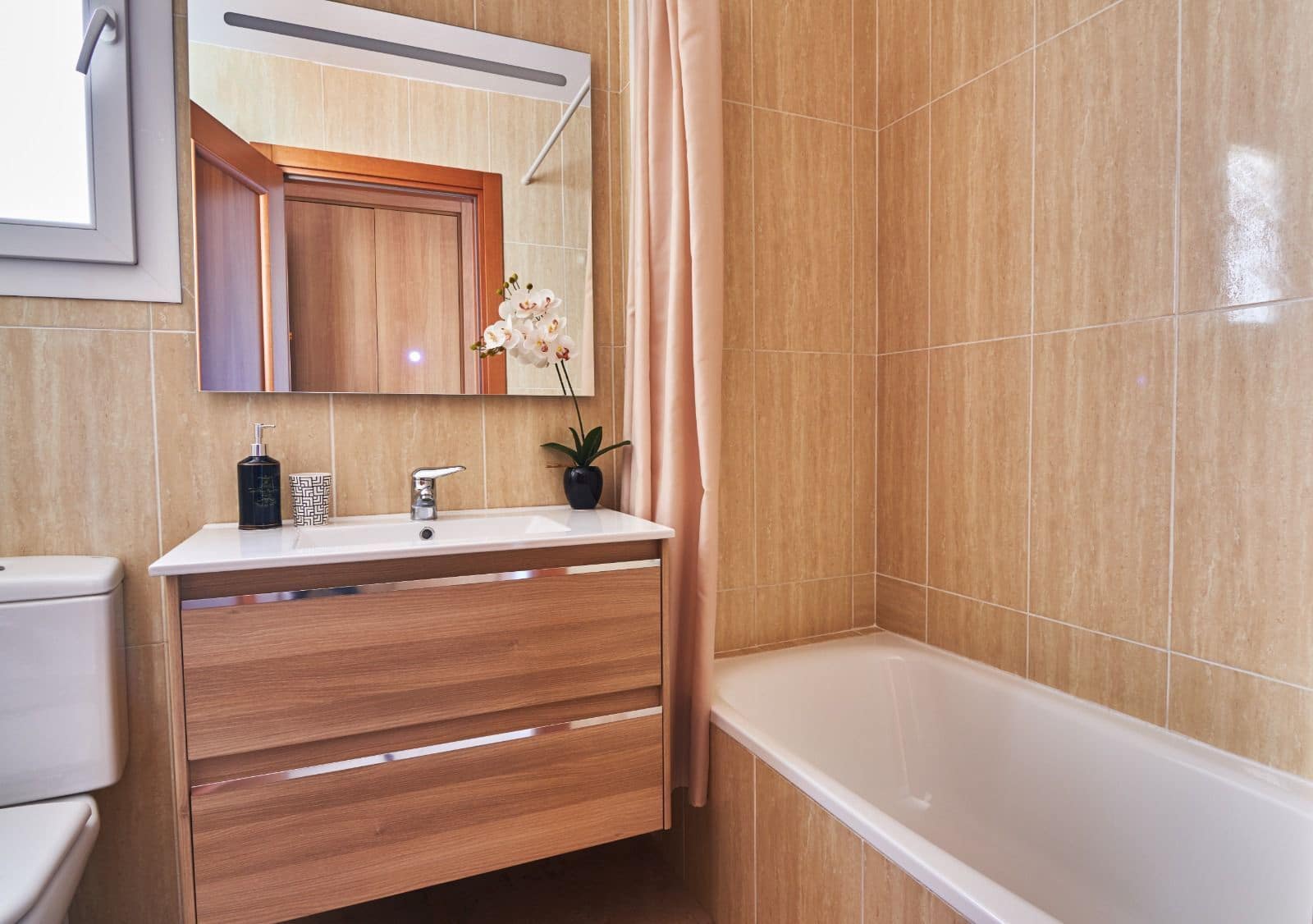 2 Zimmer Apartment zu verkaufen in Manilva mit Pool Garage - 267.000 € (Ref: 9611739)