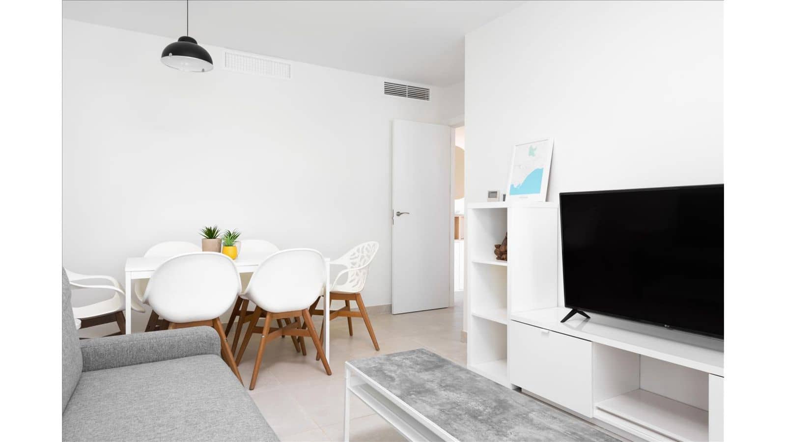 Apartamento de 2 habitaciones en Estepona en venta con piscina - 400.000 € (Ref: 9611807)