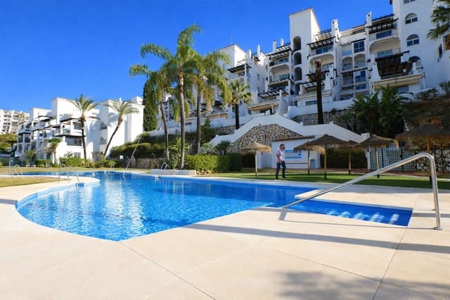 2 bedroom Apartment for sale in Calahonda, Mijas with pool - € 349,000 (Ref: 9611822)