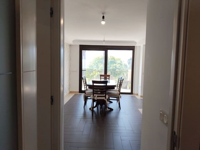 4 makuuhuone Kattohuoneisto myytävänä paikassa Estepona mukana uima-altaan - 395 000 € (Ref: 9616776)