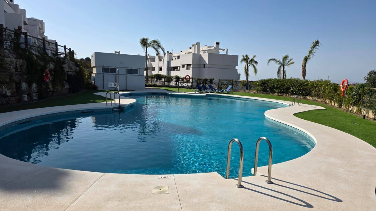 2 slaapkamer Appartement te koop in Estepona met zwembad - € 430.000 (Ref: 9616789)
