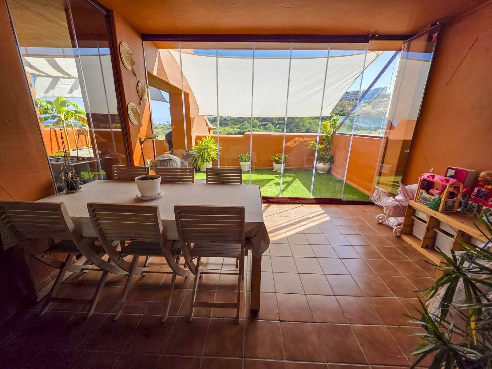 3 soveværelse Lejlighed til salg i La Duquesa / Puerto de la Duquesa med swimmingpool - € 480.000 (Ref: 9619699)