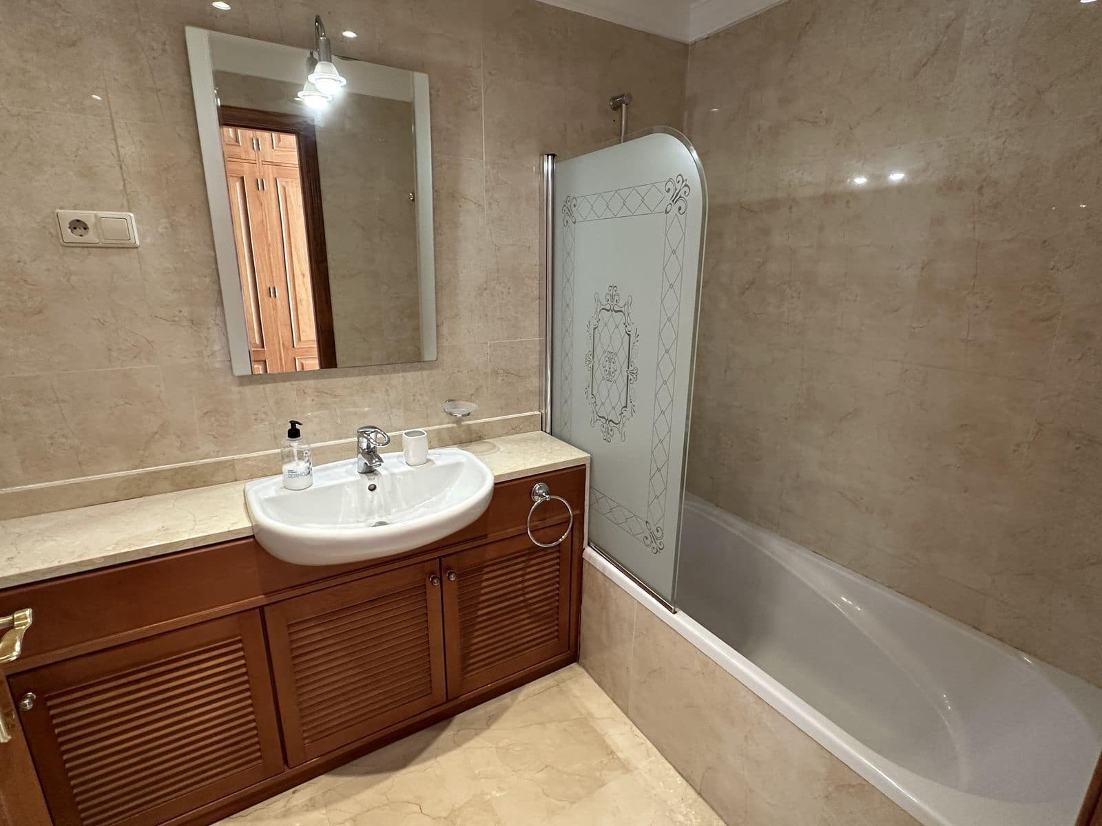 2 slaapkamer Appartement te koop in La Cala Hills met zwembad garage - € 345.000 (Ref: 9619701)