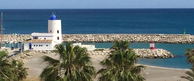 2 makuuhuone Huoneisto myytävänä paikassa La Duquesa / Puerto de la Duquesa, Manilva mukana uima-altaan - 345 000 € (Ref: 9621920)