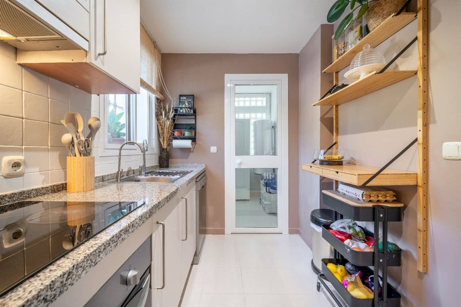 3 bedroom Apartment for sale in La Quinta with pool garage - € 583,500 (Ref: 9621986)