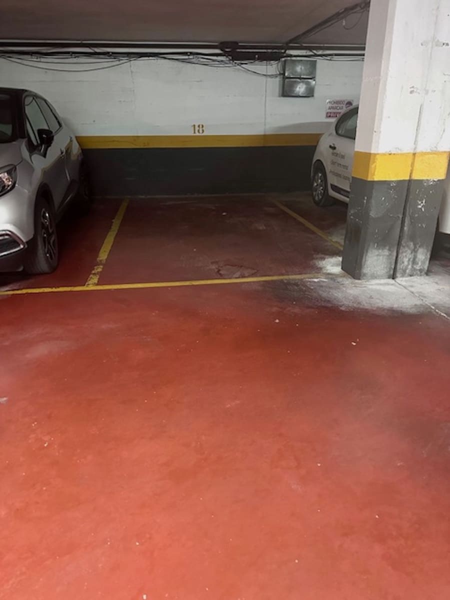 2 sovrum Lägenhet till salu i Estepona med pool garage - 325 000 € (Ref: 9621992)