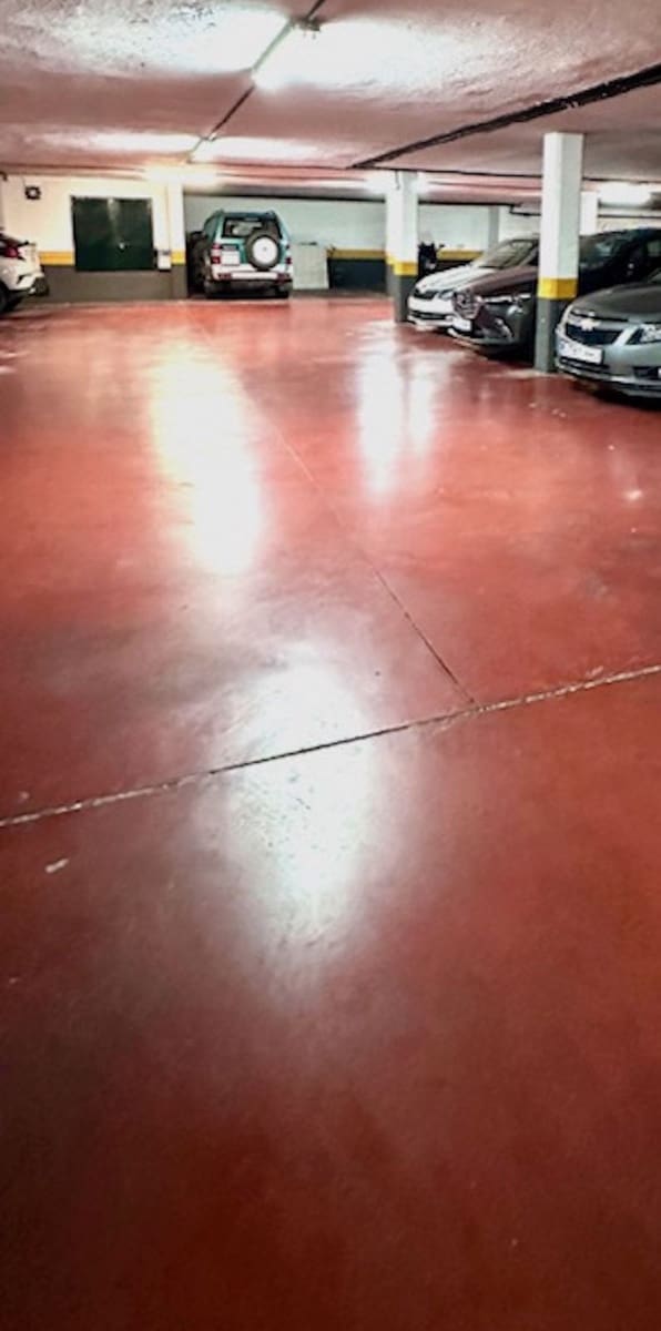 2 sovrum Lägenhet till salu i Estepona med pool garage - 325 000 € (Ref: 9621992)