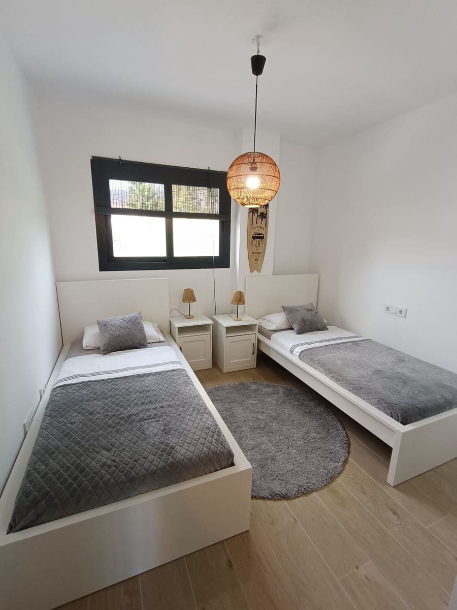 3 sovrum Lägenhet till salu i Estepona med pool garage - 499 000 € (Ref: 9621993)