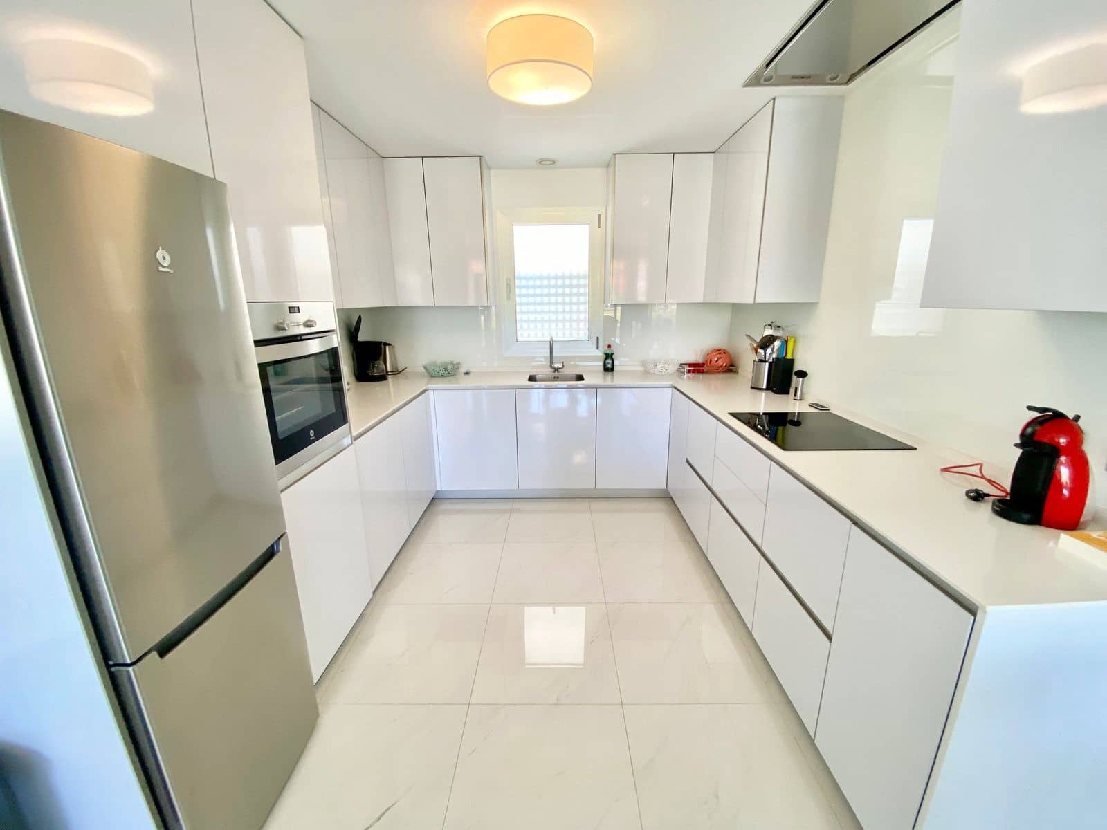 3 chambre Appartement à vendre à Estepona avec piscine garage - 500 000 € (Ref: 9622466)