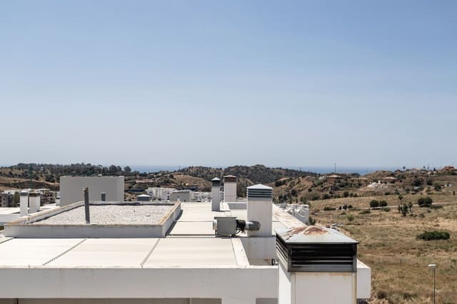 2 bedroom Apartment for sale in La Cala de Mijas, Mijas with pool garage - € 359,000 (Ref: 9622471)