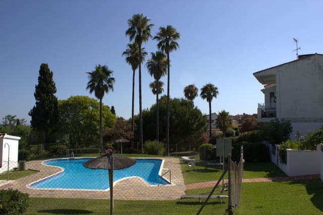 4 soverom Penthouse til salgs i Estepona med svømmebasseng - € 395 000 (Ref: 9622478)