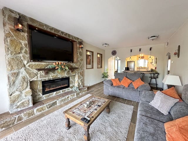 2 soverom Leilighet til salgs i La Duquesa / Puerto de la Duquesa, Manilva med svømmebasseng - € 369 000 (Ref: 9622504)