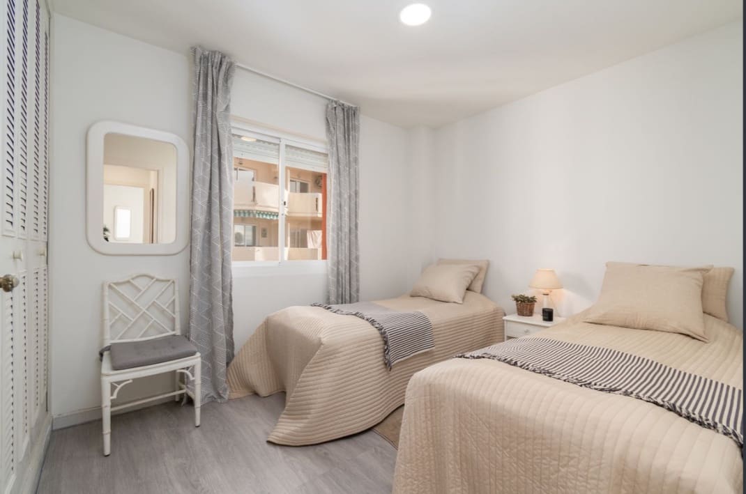 2 soveværelse Penthouse til salg i Riviera del Sol med swimmingpool - € 299.000 (Ref: 9627865)