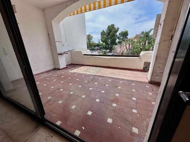 2 slaapkamer Appartement te koop in Estepona met zwembad garage - € 325.000 (Ref: 9627945)