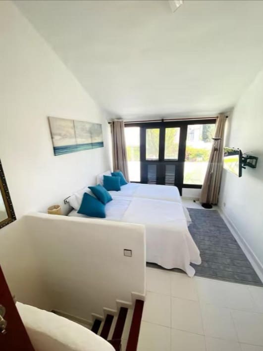 Apartamento de 2 habitaciones en Estepona en venta con piscina garaje - 500.000 € (Ref: 9630337)