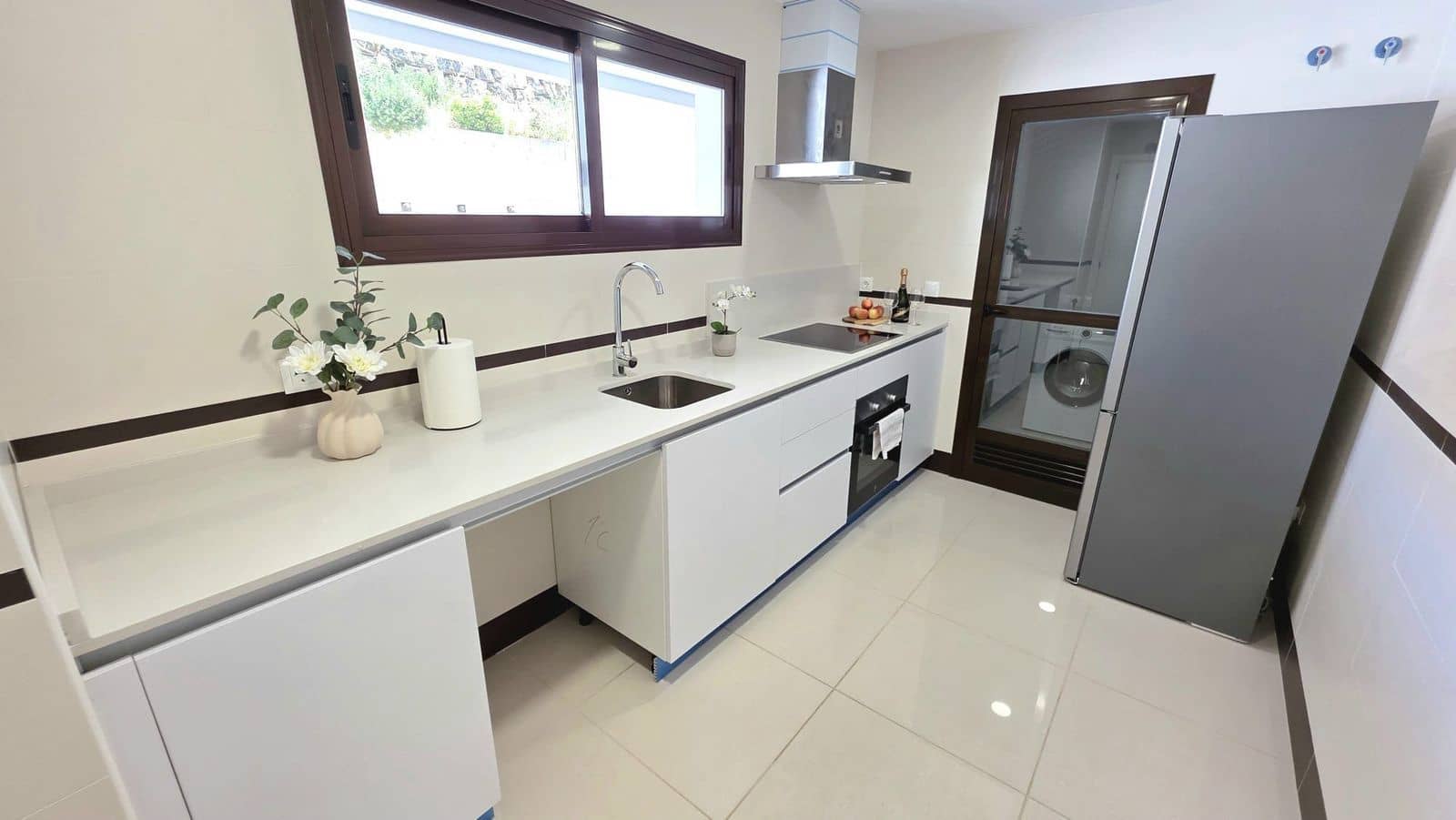 Apartamento de 2 habitaciones en Estepona en venta con piscina - 430.000 € (Ref: 9630391)