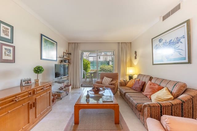 2 sypialnia Apartament na sprzedaż w Nueva Andalucia, Marbella z basenem - 425 000 € (Ref: 9630428)