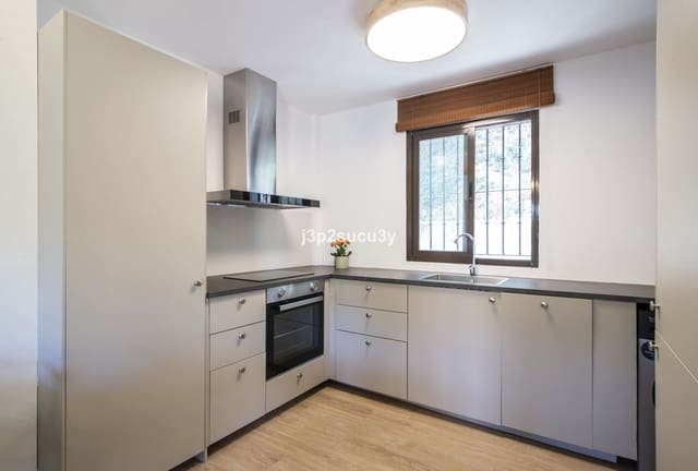 3 soverom Kjedet enebolig til salgs i Casares med svømmebasseng garasje - € 349 000 (Ref: 9630464)