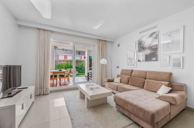 2 makuuhuone Huoneisto myytävänä paikassa Estepona mukana uima-altaan 
autotalli - 399 000 € (Ref: 9634610)