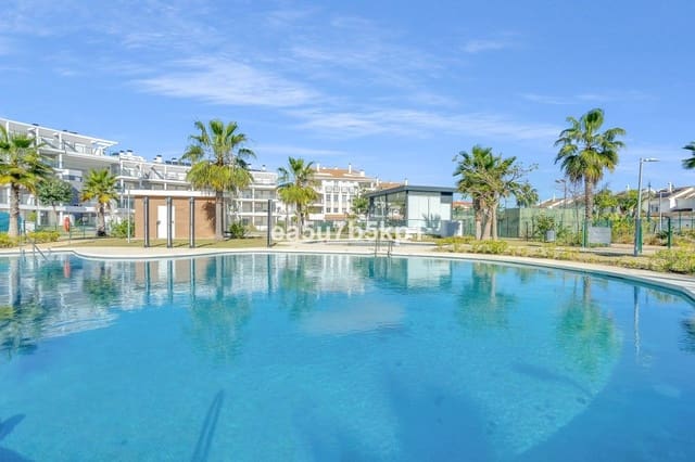 Apartamento de 2 habitaciones en Manilva en venta con piscina - 350.000 € (Ref: 9634629)