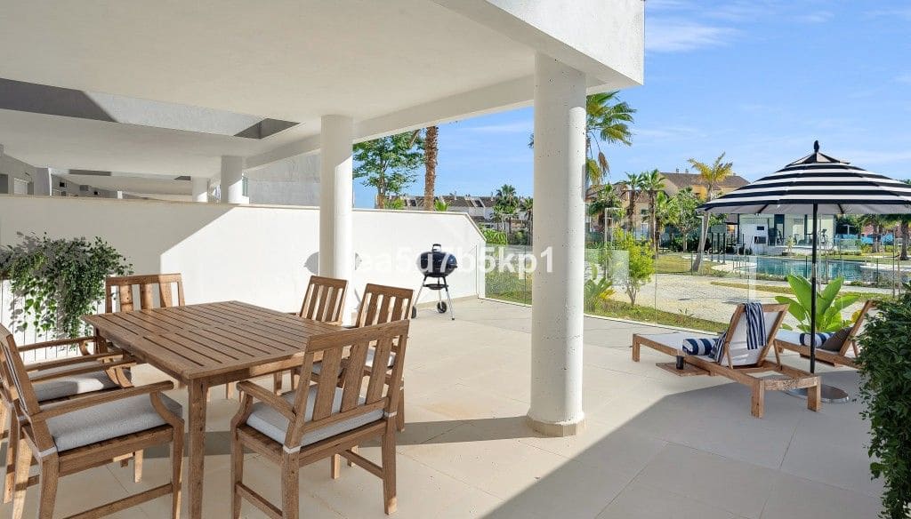 Apartamento de 2 habitaciones en Manilva en venta con piscina - 350.000 € (Ref: 9634629)