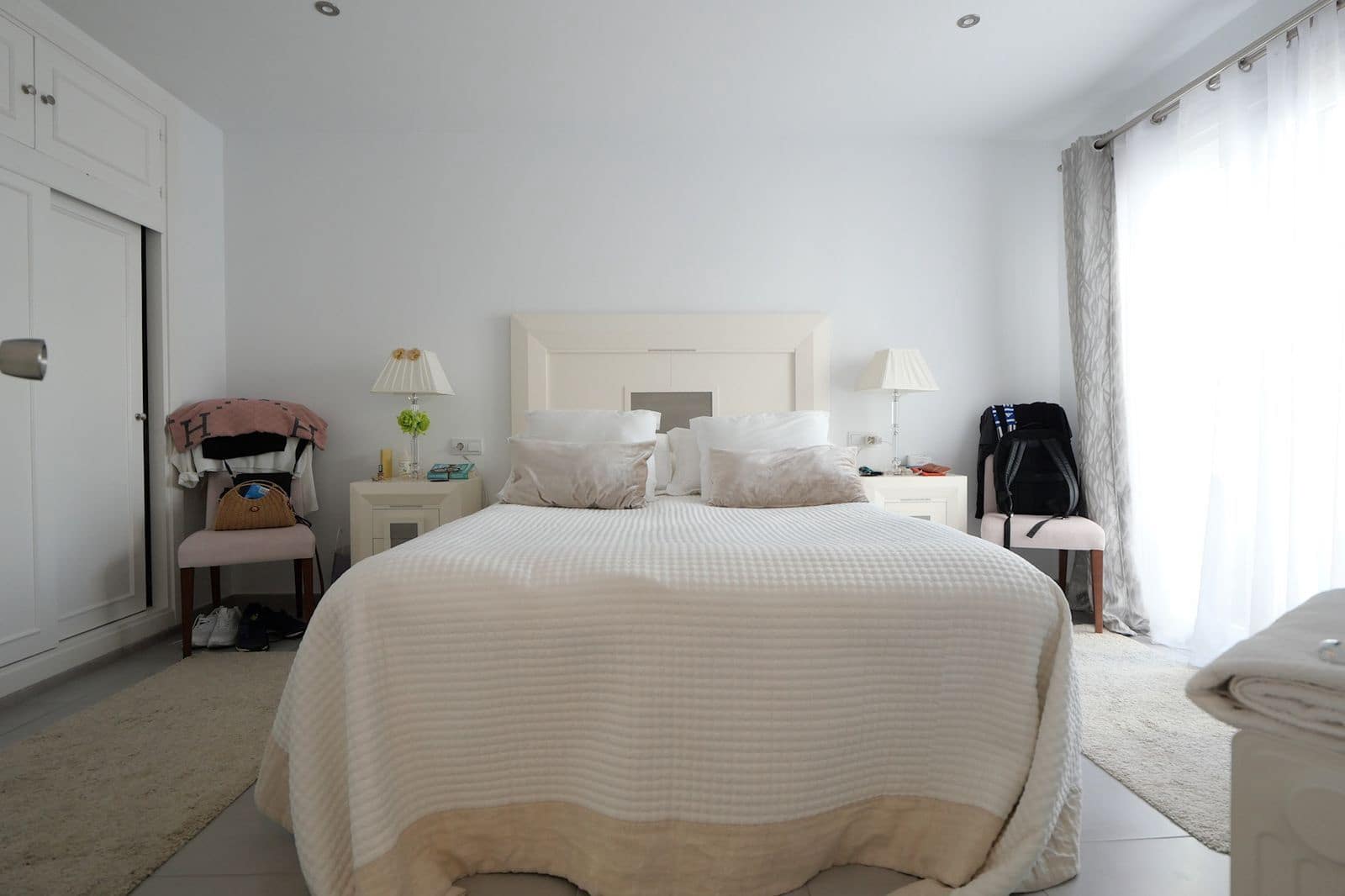 2 bedroom Apartment for sale in Calahonda with pool - € 349,000 (Ref: 9634642)