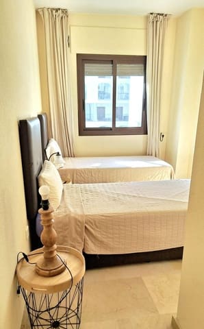 2 chambre Appartement à vendre à La Duquesa / Puerto de la Duquesa, Manilva avec piscine - 345 000 € (Ref: 9634652)