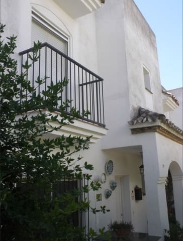 5 sypialnia Dom na sprzedaż w Estepona z basenem - 435 000 € (Ref: 9634699)