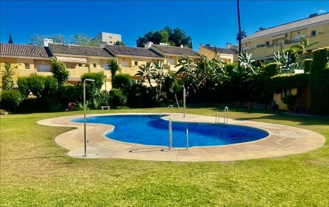 3 slaapkamer Huis te koop in Estepona met zwembad - € 348.000 (Ref: 9634745)