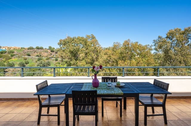 2 bedroom Penthouse for sale in Calahonda, Mijas with pool garage - € 280,000 (Ref: 9637782)