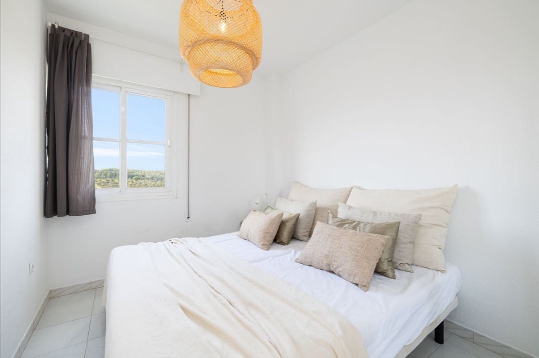 Apartamento de 3 habitaciones en El Faro en venta con piscina garaje - 375.000 € (Ref: 9637871)