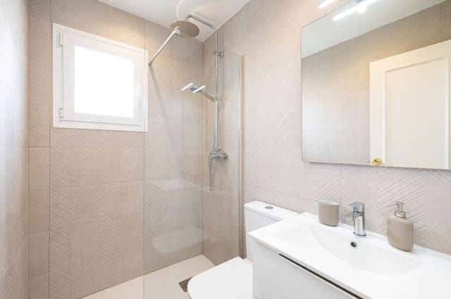 Apartamento de 3 habitaciones en El Faro, Mijas en venta con piscina garaje - 375.000 € (Ref: 9637871)