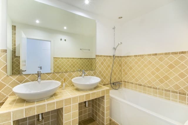 2 chambre Appartement à vendre à Selwo, Estepona avec piscine garage - 379 000 € (Ref: 9637945)