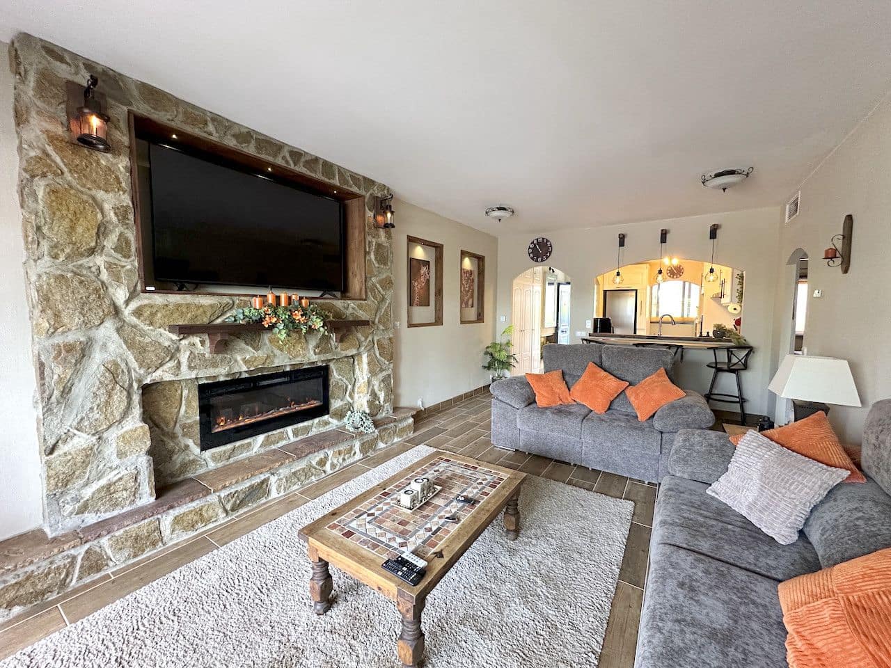 2 makuuhuone Huoneisto myytävänä paikassa La Duquesa / Puerto de la Duquesa mukana uima-altaan - 369 000 € (Ref: 9637962)