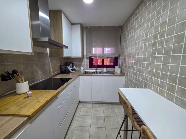 3 chambre Appartement à vendre à La Duquesa / Puerto de la Duquesa, Manilva avec piscine - 480 000 € (Ref: 9637968)