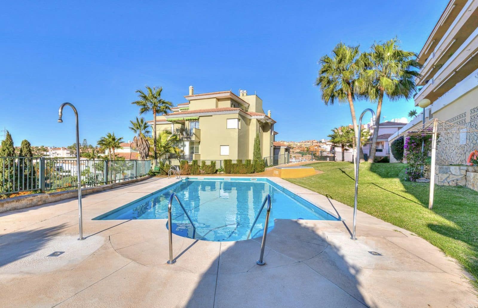 2 soveværelse Lejlighed til salg i Riviera del Sol med swimmingpool garage - € 310.000 (Ref: 9637991)