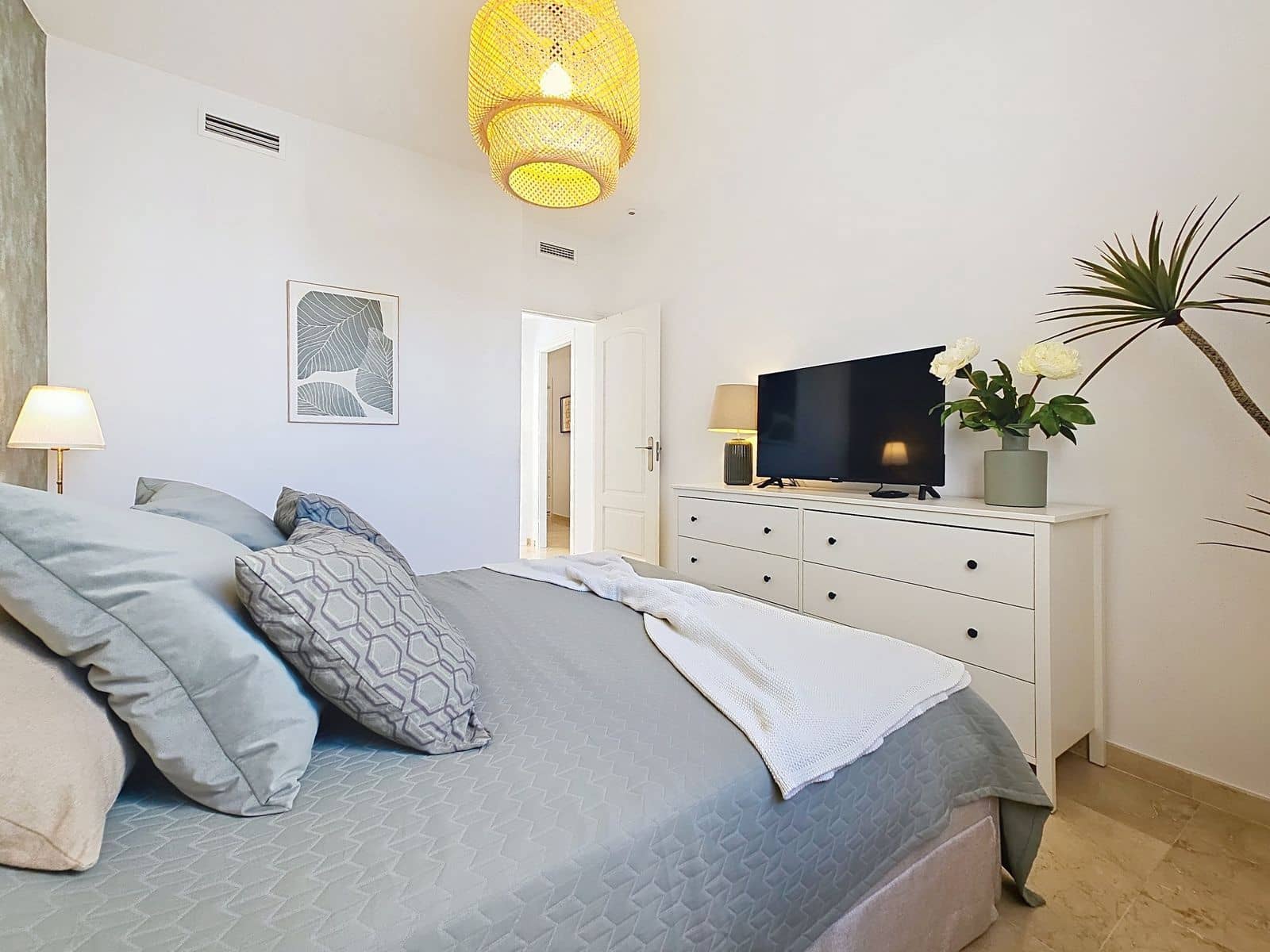 3 slaapkamer Appartement te koop in Manilva met zwembad - € 285.000 (Ref: 9638006)