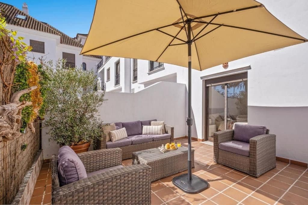 2 chambre Appartement à vendre à La Duquesa / Puerto de la Duquesa avec piscine - 430 000 € (Ref: 9638010)