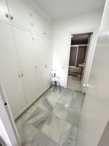 Ático de 3 habitaciones en Estepona en venta con piscina garaje - 650.000 € (Ref: 9639442)