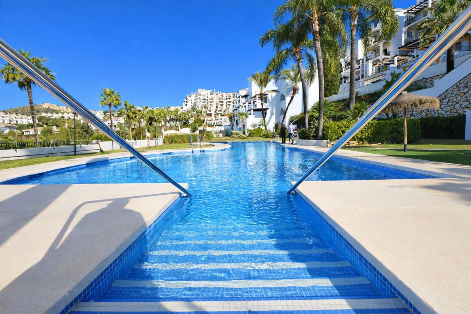 2 chambre Appartement à vendre à Calahonda avec piscine - 349 000 € (Ref: 9639579)