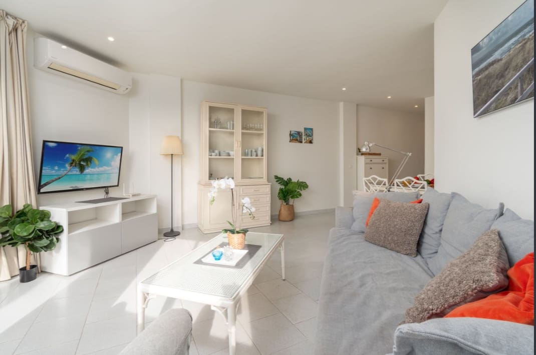 2 soverom Penthouse til salgs i Riviera del Sol med svømmebasseng - € 299 000 (Ref: 9639585)