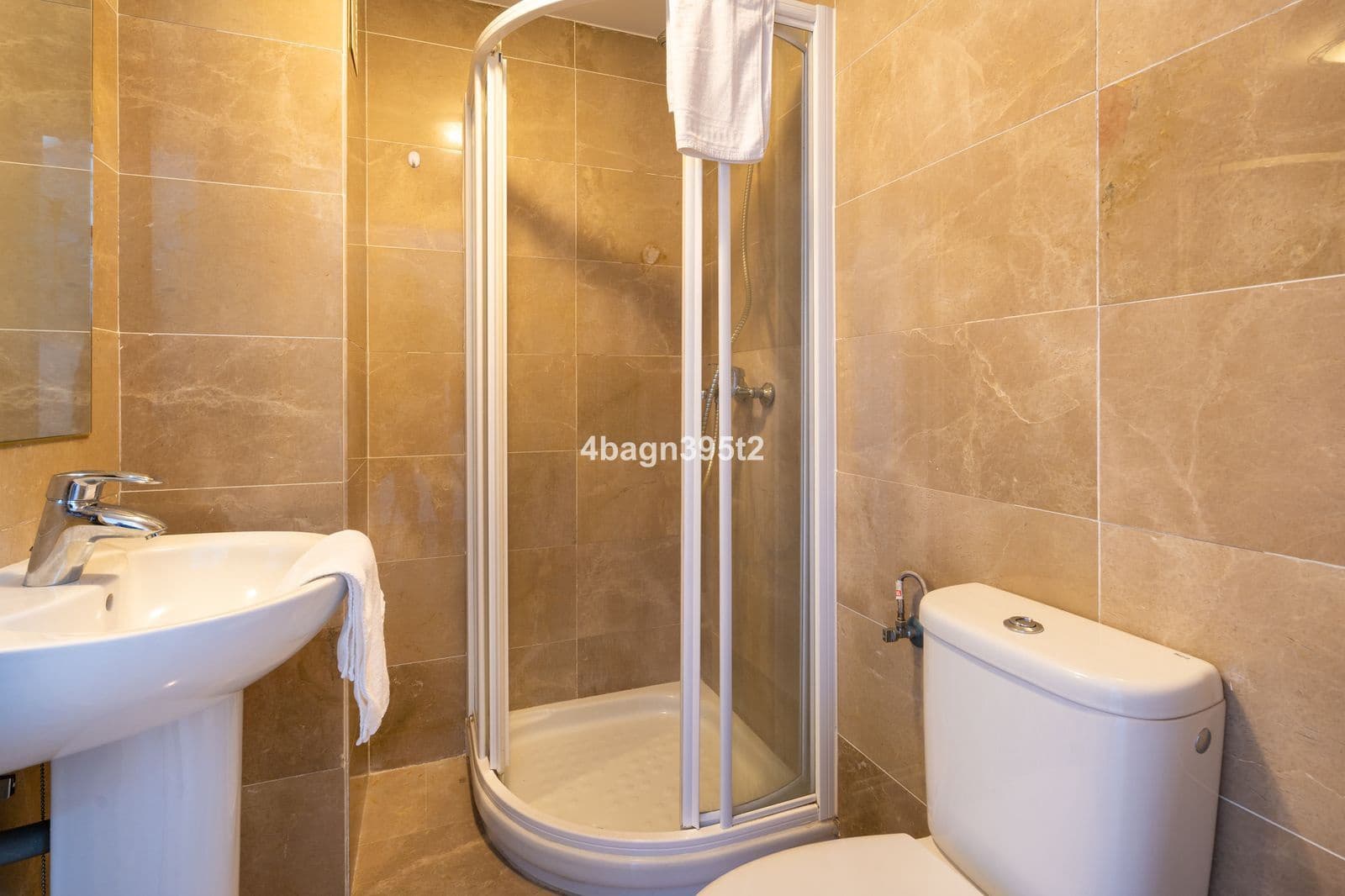 2 sovrum Lägenhet till salu i Malaga stad med pool - 295 000 € (Ref: 9639618)