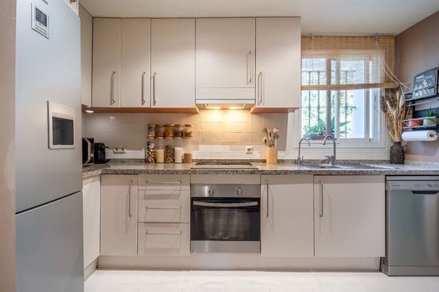 3 quarto Apartamento para venda em La Quinta, Benahavís com piscina garagem - 583 500 € (Ref: 9639640)