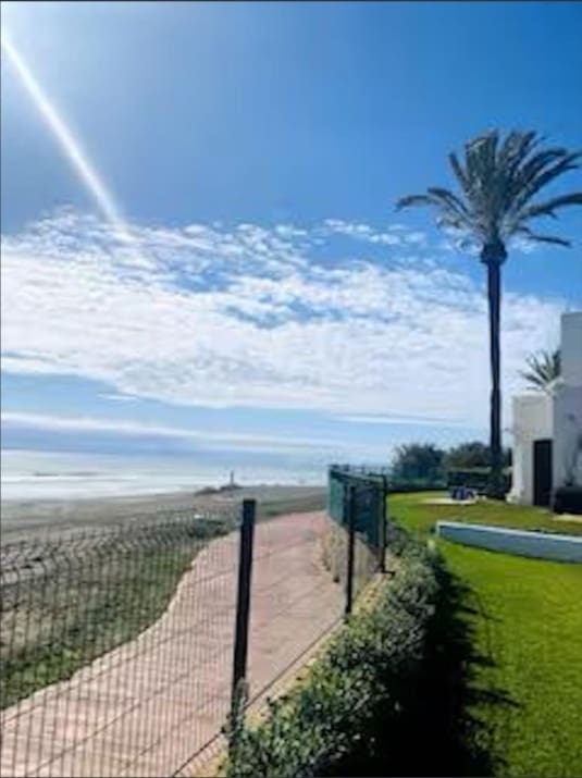 2 Zimmer Apartment zu verkaufen in Estepona mit Pool Garage - 500.000 € (Ref: 9640412)
