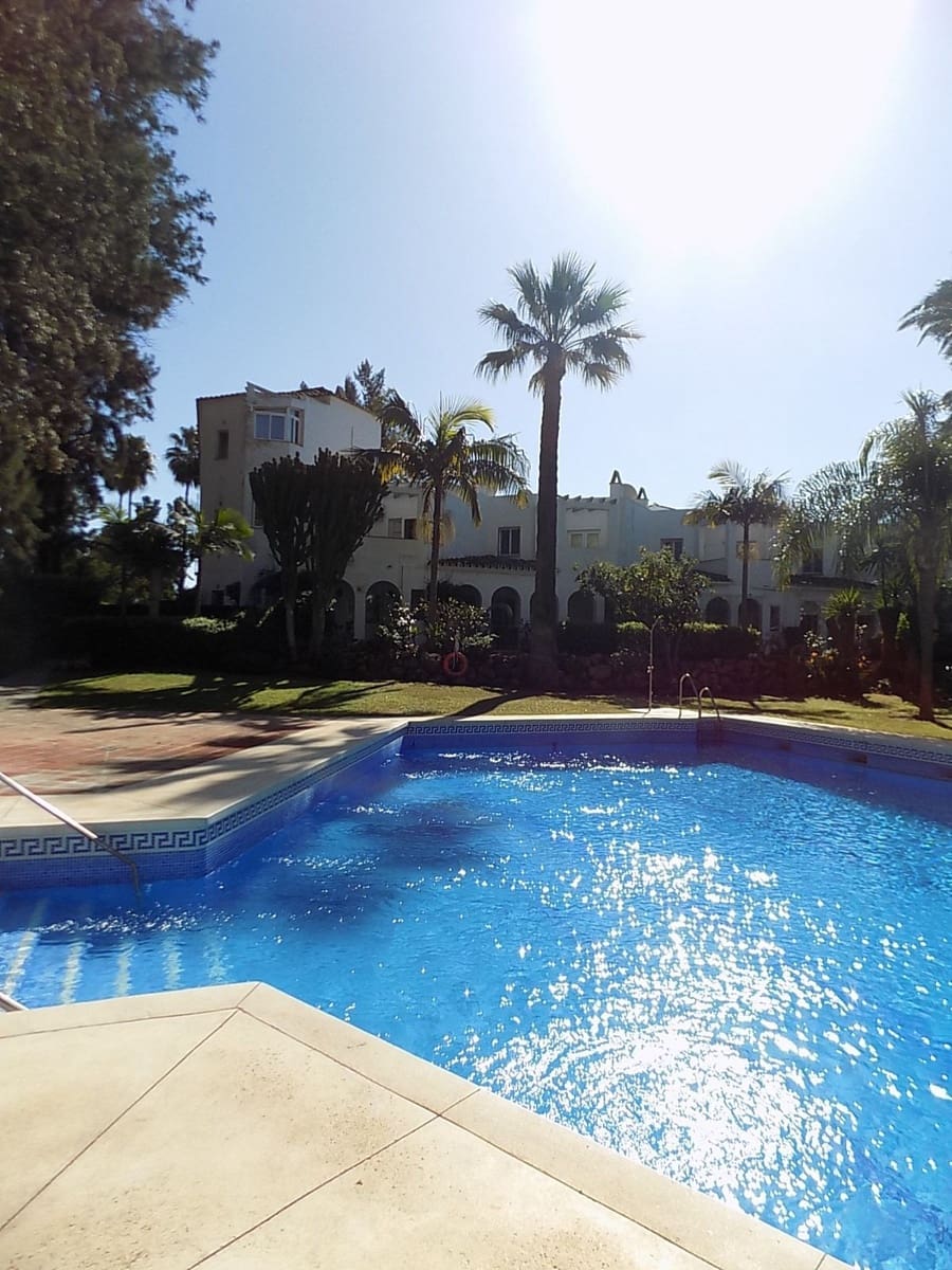 2 bedroom Townhouse for sale in Mijas Golf with pool - € 320,000 (Ref: 9640464)