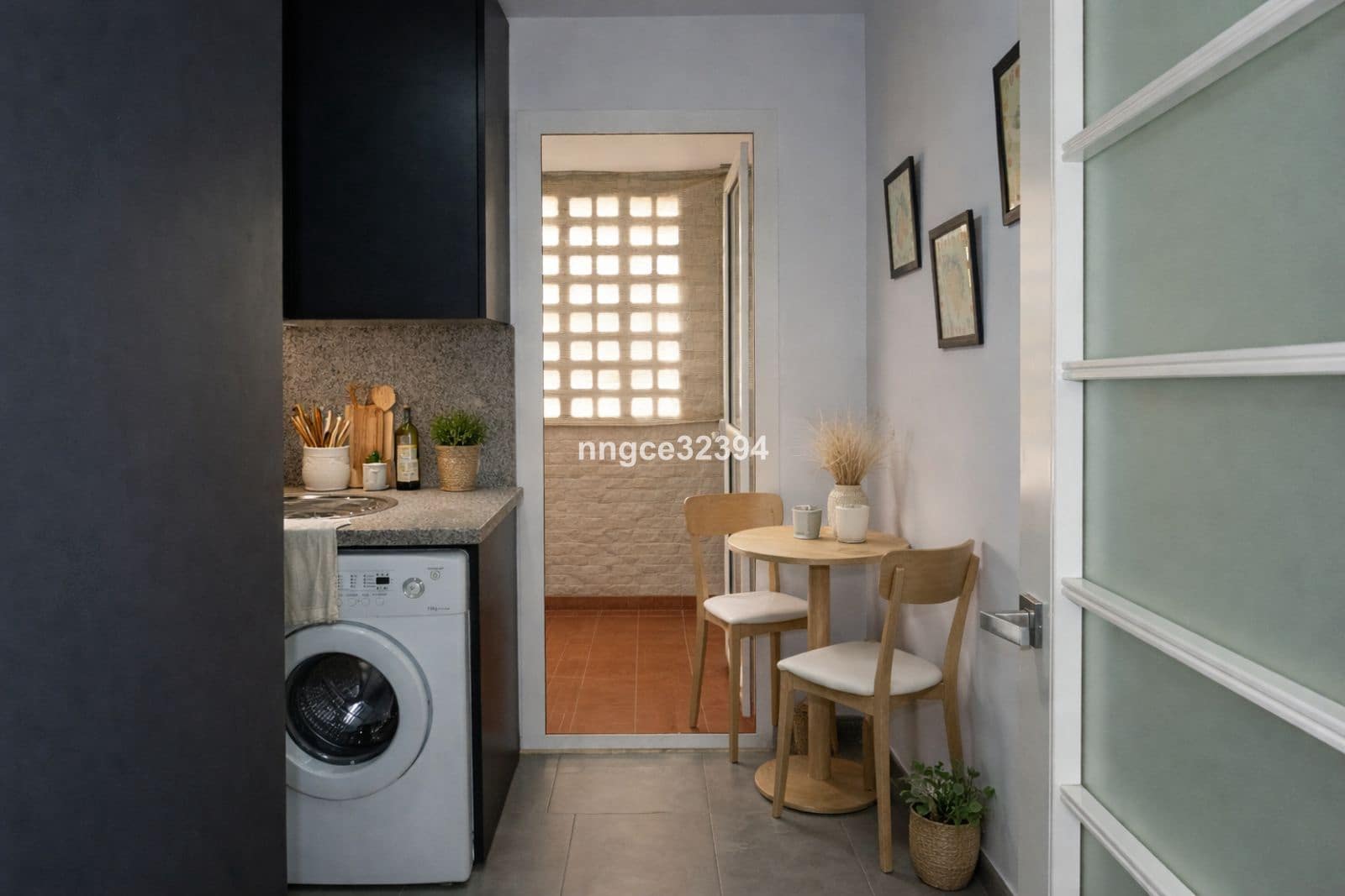 4 Zimmer Apartment zu verkaufen in Estepona mit Pool Garage - 319.000 € (Ref: 9640483)