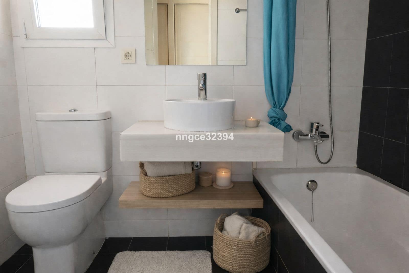 4 Zimmer Apartment zu verkaufen in Estepona mit Pool Garage - 319.000 € (Ref: 9640483)